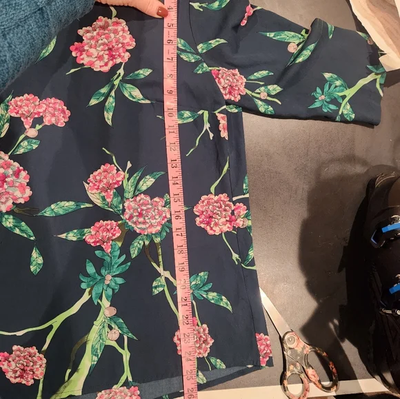 Anthropologie HD in Paris Eira Floral blouse - Picture 5 of 6